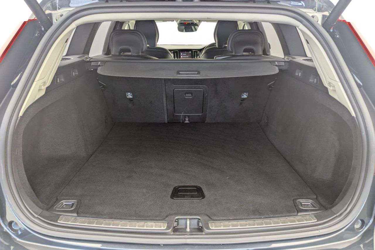 2018 VOLVO V60 2018 VOLVO V60