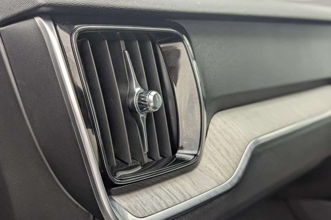 2018 VOLVO V60 2018 VOLVO V60