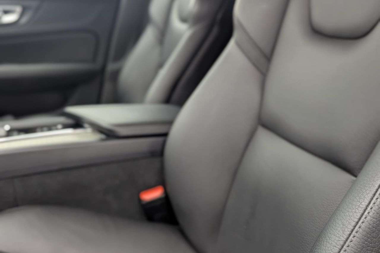2018 VOLVO V60 2018 VOLVO V60