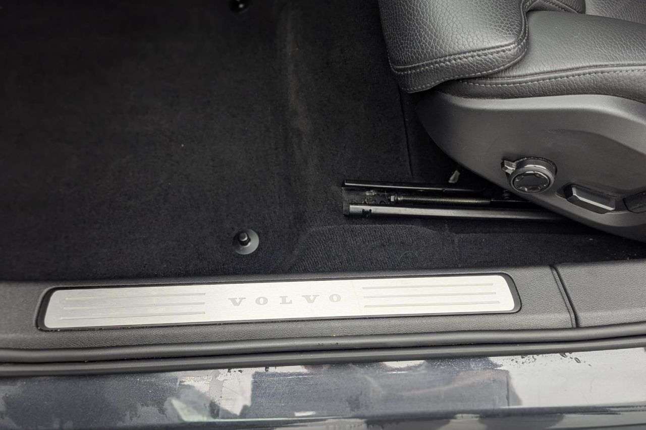 2018 VOLVO V60 2018 VOLVO V60