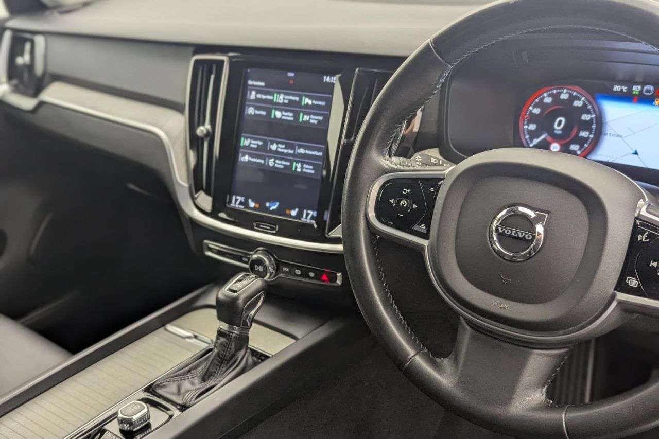2018 VOLVO V60 2018 VOLVO V60