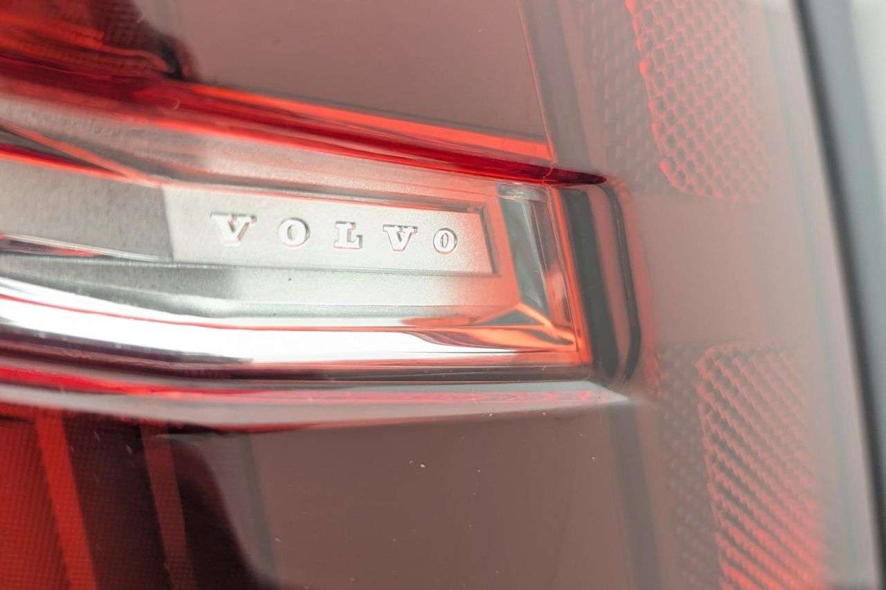 2018 VOLVO V60 2018 VOLVO V60
