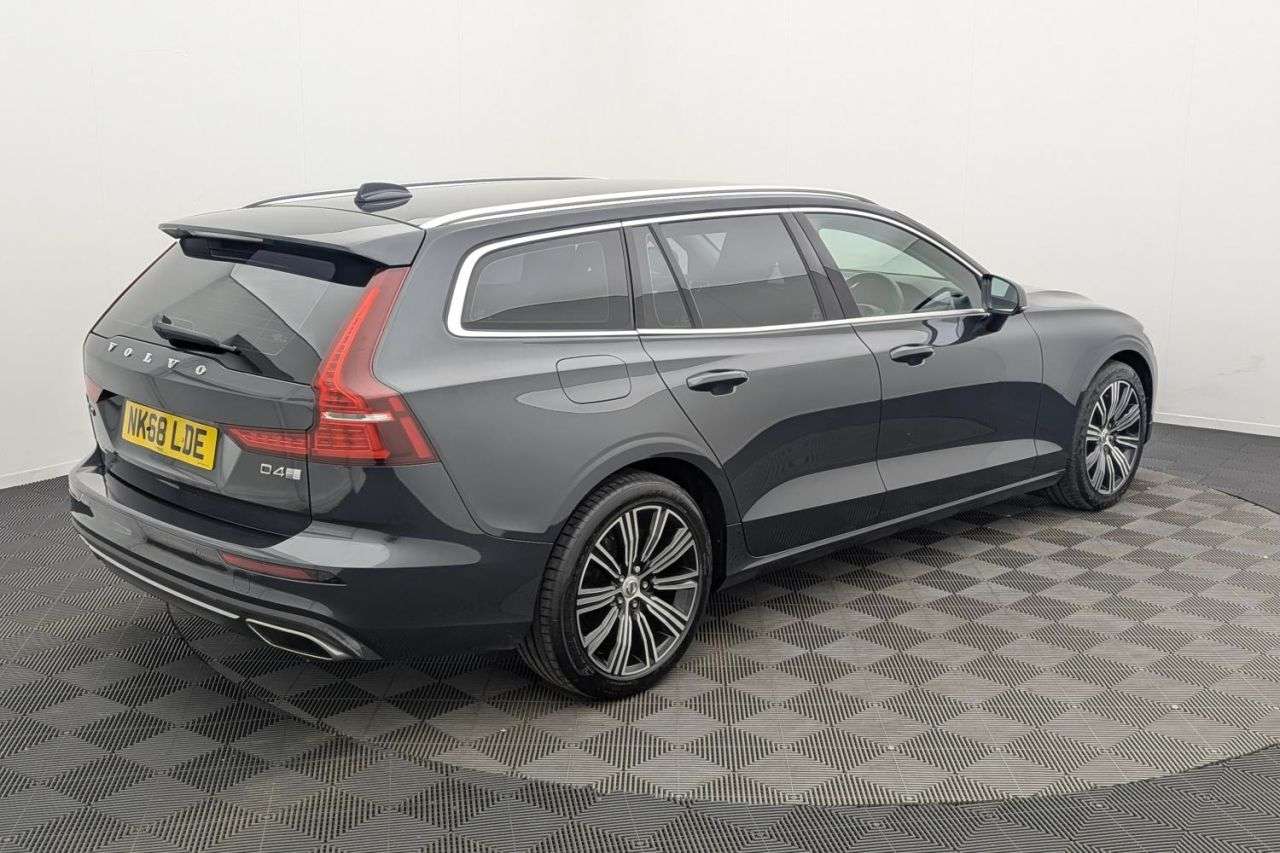 2018 VOLVO V60 2018 VOLVO V60