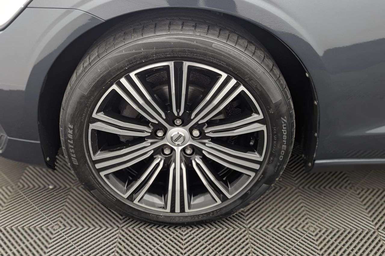 2018 VOLVO V60 2018 VOLVO V60