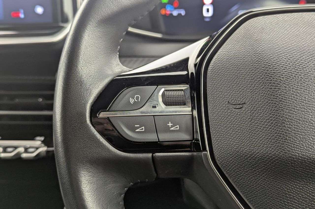 2023 PEUGEOT 2008 2023 PEUGEOT 2008