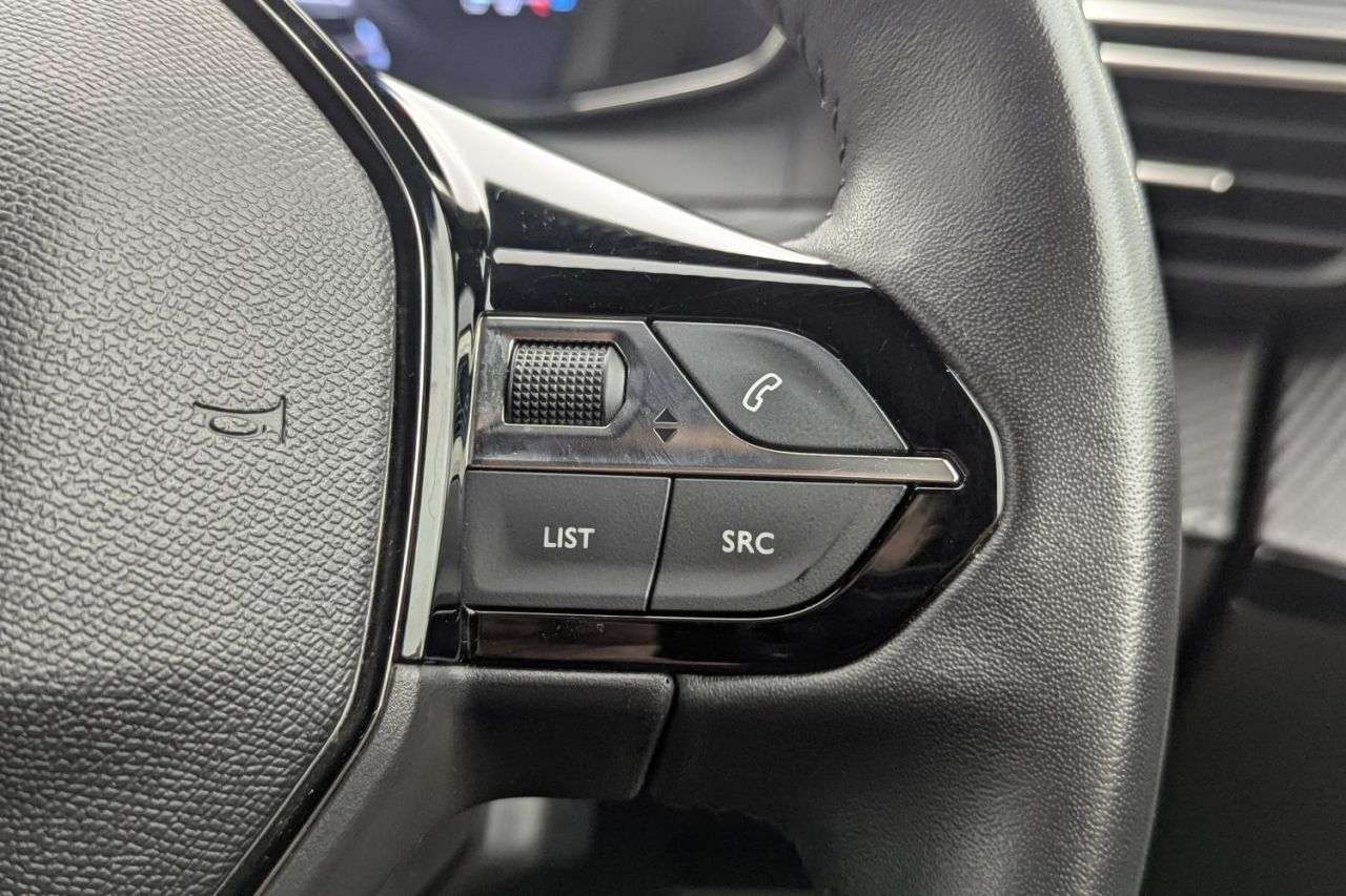 2023 PEUGEOT 2008 2023 PEUGEOT 2008