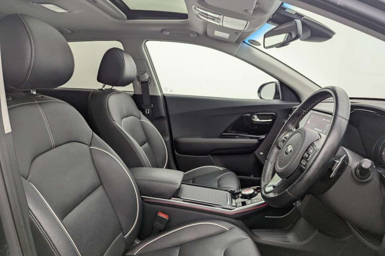 A 2021 KIA NIRO 64kWh 4+ SUV 5dr Electric Auto (201 bhp) Award Winning 5 Star Dealership A 2021 KIA NIRO 64kWh 4+ SUV 5dr Electric Auto (201 bhp) Award Winning 5 Star Dealership