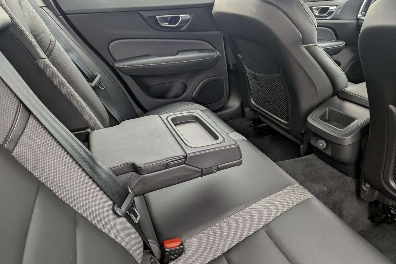 2021 VOLVO S60 2021 VOLVO S60