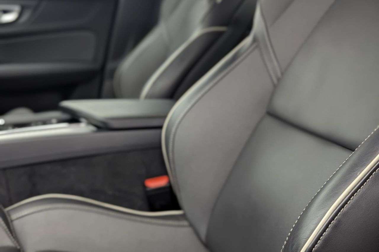 2021 VOLVO S60 2021 VOLVO S60
