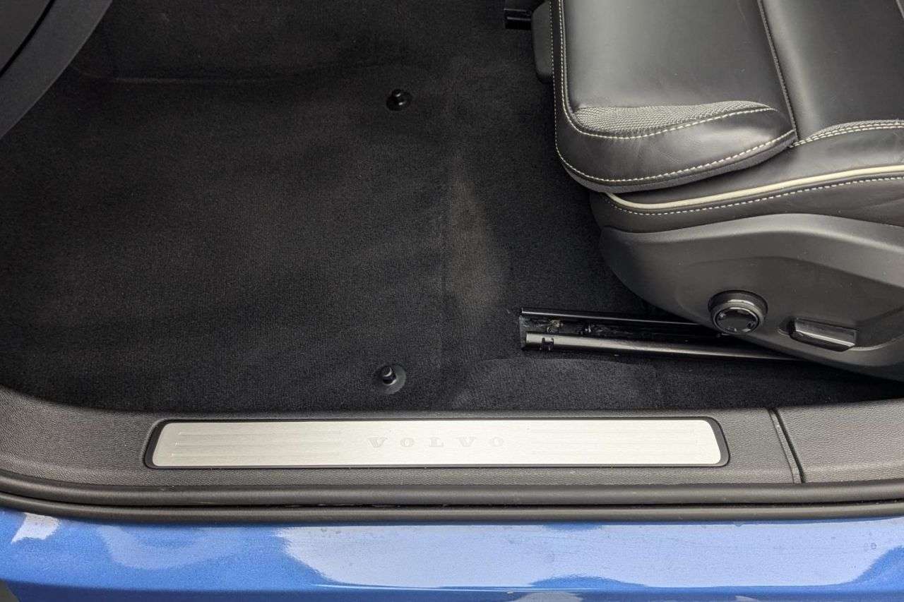 2021 VOLVO S60 2021 VOLVO S60