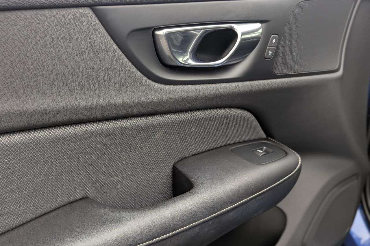 2021 VOLVO S60 2021 VOLVO S60