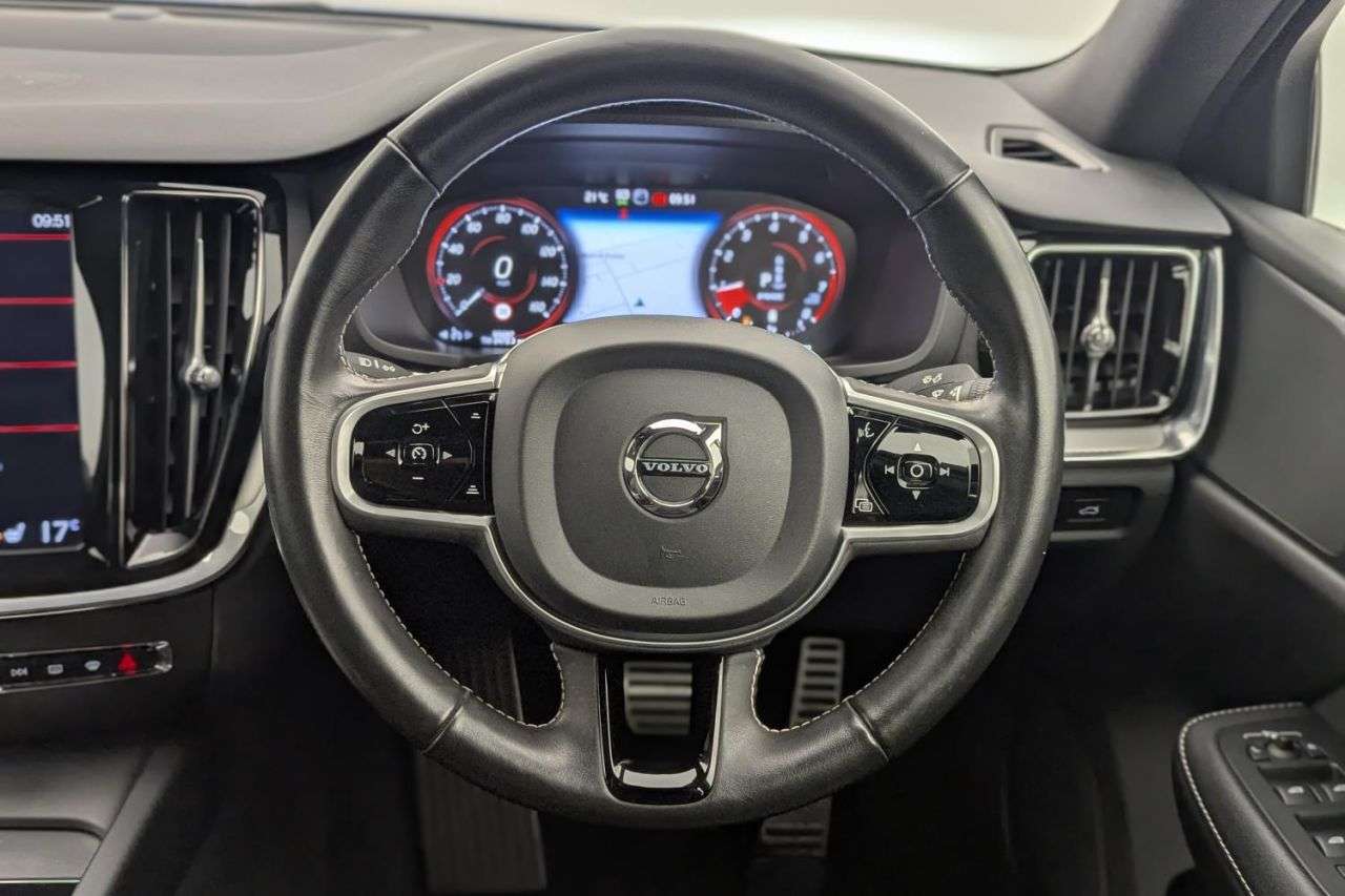 2021 VOLVO S60 2021 VOLVO S60