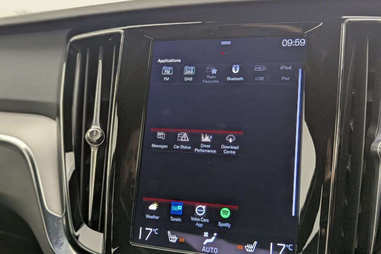 2021 VOLVO S60 2021 VOLVO S60