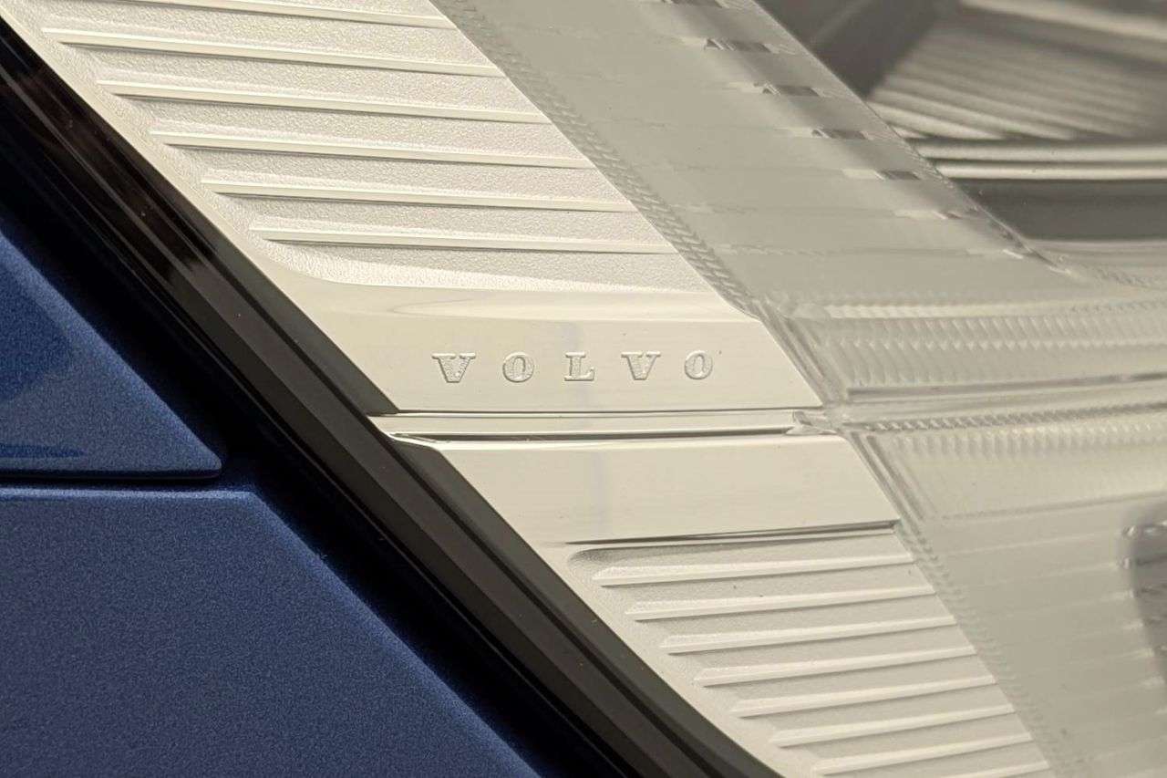 2021 VOLVO S60 2021 VOLVO S60
