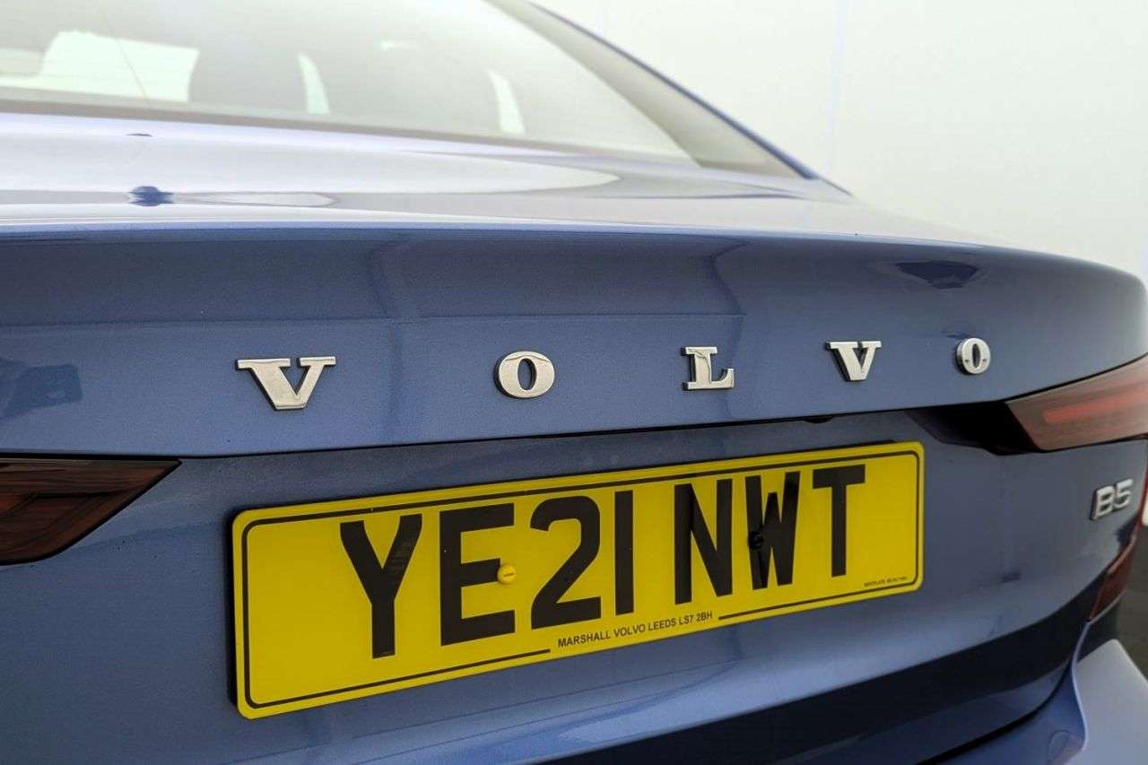 2021 VOLVO S60 2021 VOLVO S60