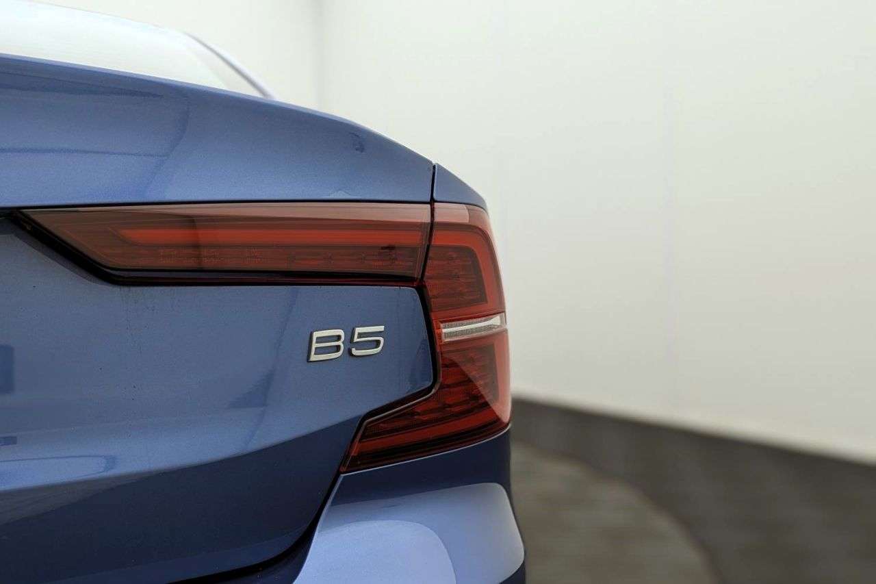 2021 VOLVO S60 2021 VOLVO S60