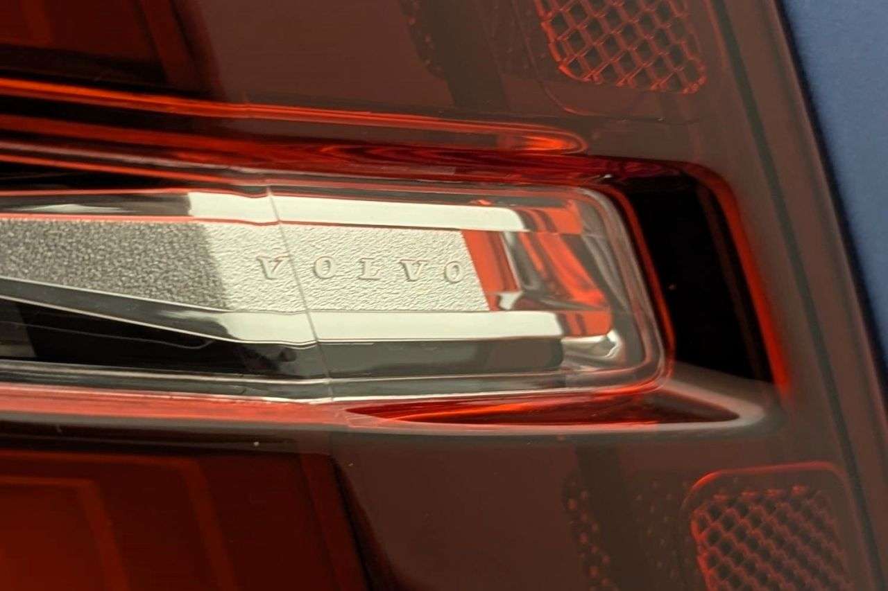 2021 VOLVO S60 2021 VOLVO S60