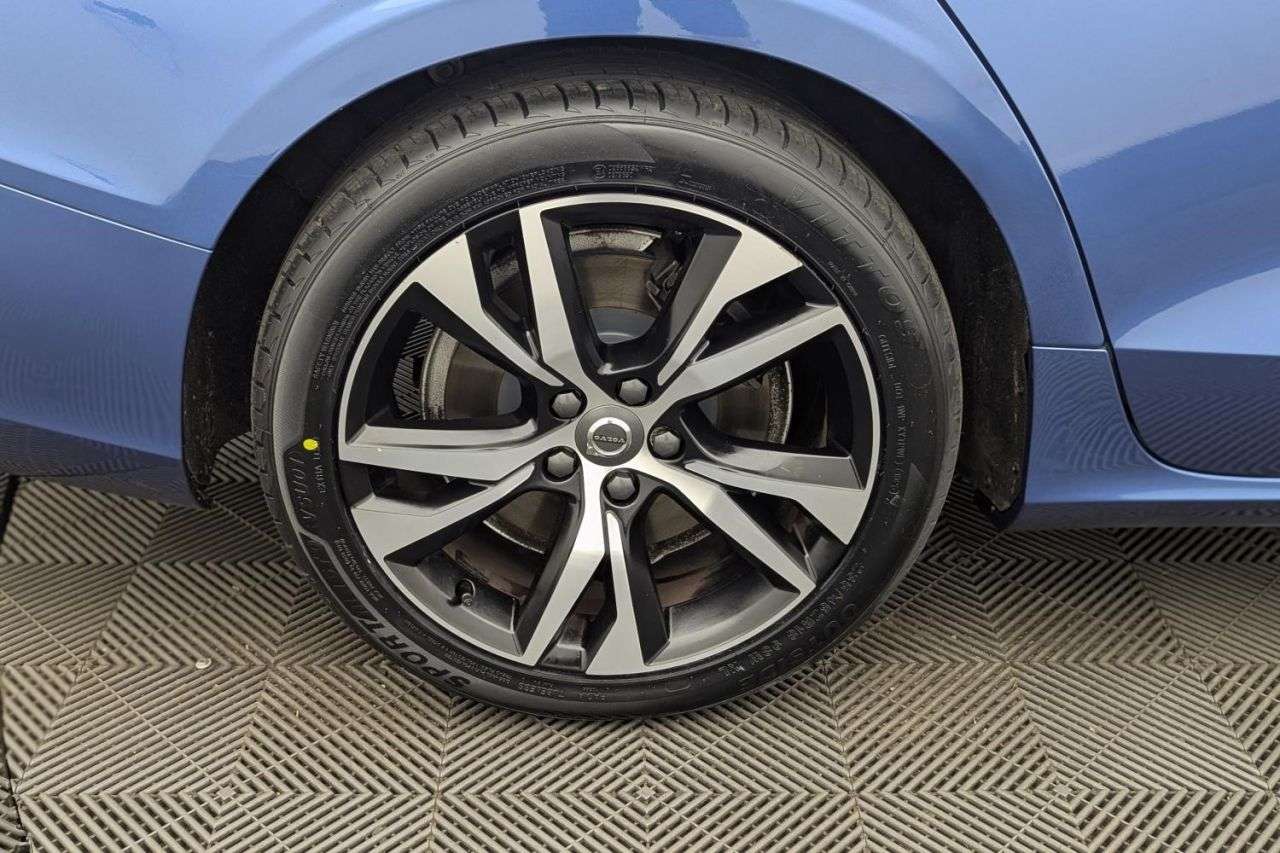 2021 VOLVO S60 2021 VOLVO S60
