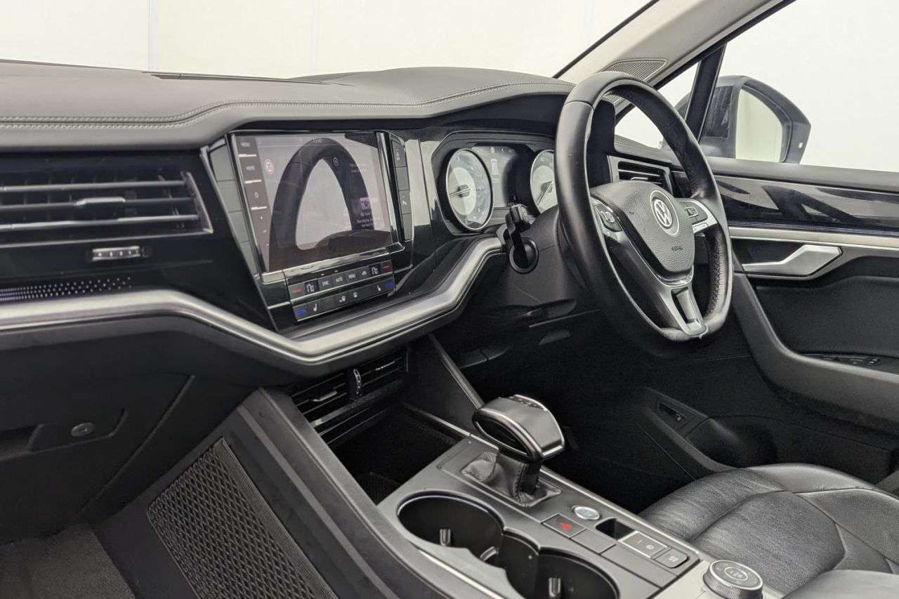 2019 VOLKSWAGEN TOUAREG 2019 VOLKSWAGEN TOUAREG
