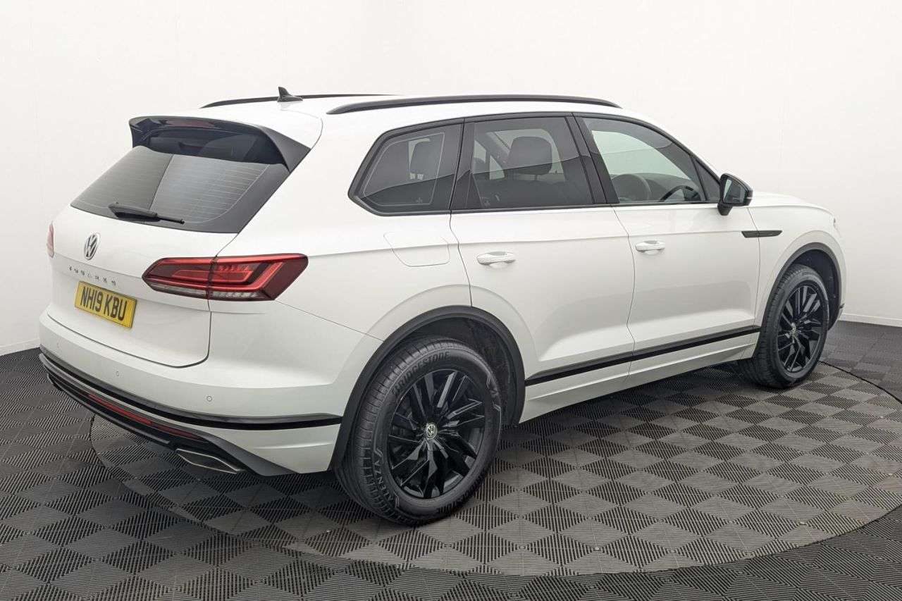 2019 VOLKSWAGEN TOUAREG 2019 VOLKSWAGEN TOUAREG