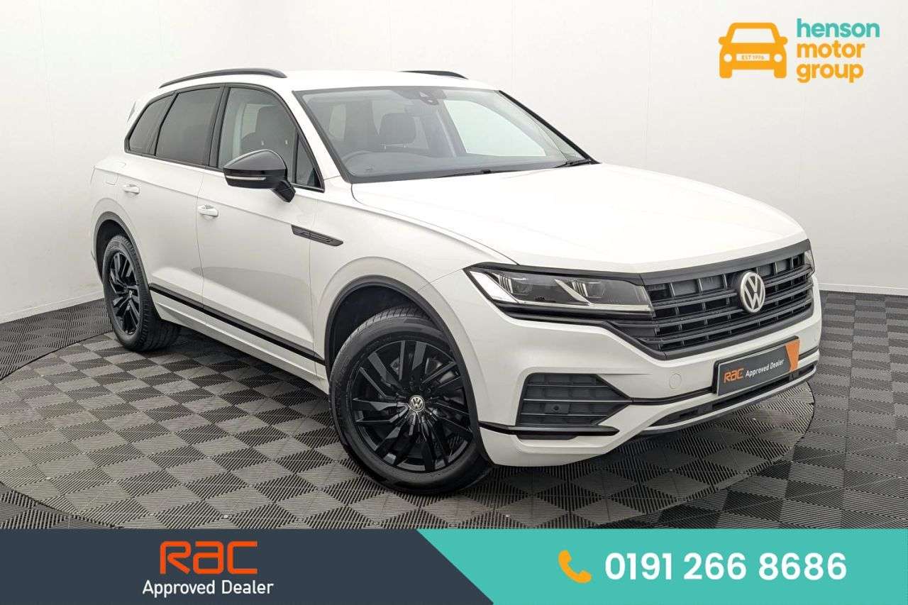 A 2019 VOLKSWAGEN TOUAREG 3.0 TDI V6 SEL SUV 5dr Diesel Tiptronic 4Motion Euro 6 (s/s) (286 ps) Award A 2019 VOLKSWAGEN TOUAREG 3.0 TDI V6 SEL SUV 5dr Diesel Tiptronic 4Motion Euro 6 (s/s) (286 ps) Award