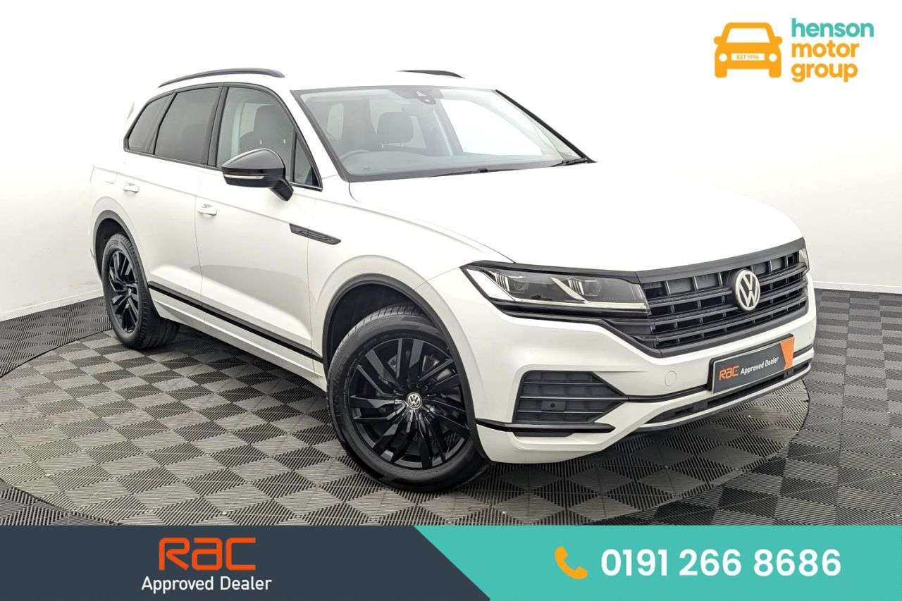 A 2019 VOLKSWAGEN TOUAREG 3.0 TDI V6 SEL SUV 5dr Diesel Tiptronic 4Motion Euro 6 (s/s) (286 ps) Award A 2019 VOLKSWAGEN TOUAREG 3.0 TDI V6 SEL SUV 5dr Diesel Tiptronic 4Motion Euro 6 (s/s) (286 ps) Award