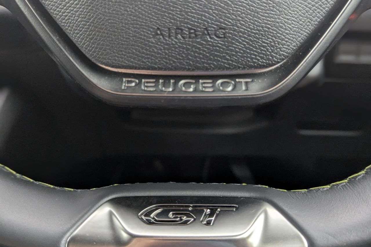 2023 PEUGEOT E-2008 2023 PEUGEOT E-2008