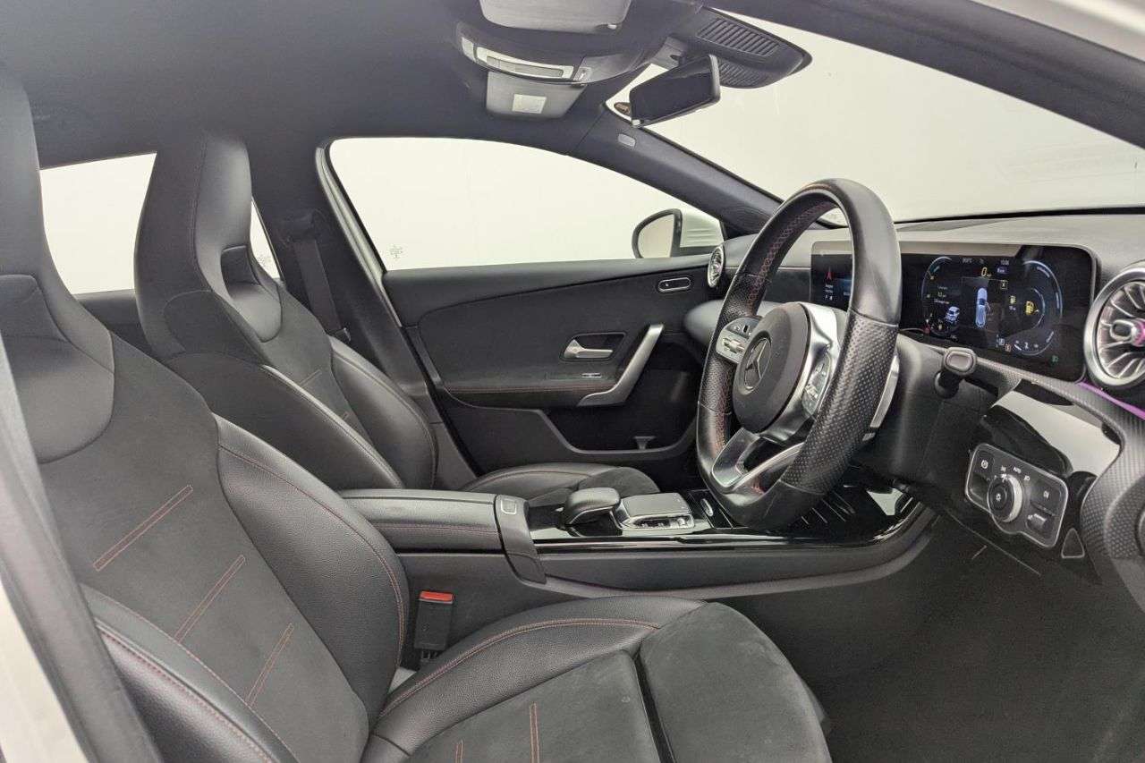 A 2019 MERCEDES-BENZ A CLASS 1.5 A180d AMG Line (Premium) Hatchback 5dr Diesel 7G-DCT Euro 6 (s/s) (116 A 2019 MERCEDES-BENZ A CLASS 1.5 A180d AMG Line (Premium) Hatchback 5dr Diesel 7G-DCT Euro 6 (s/s) (116