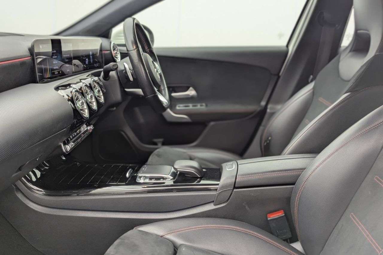 2019 MERCEDES-BENZ A CLASS 2019 MERCEDES-BENZ A CLASS
