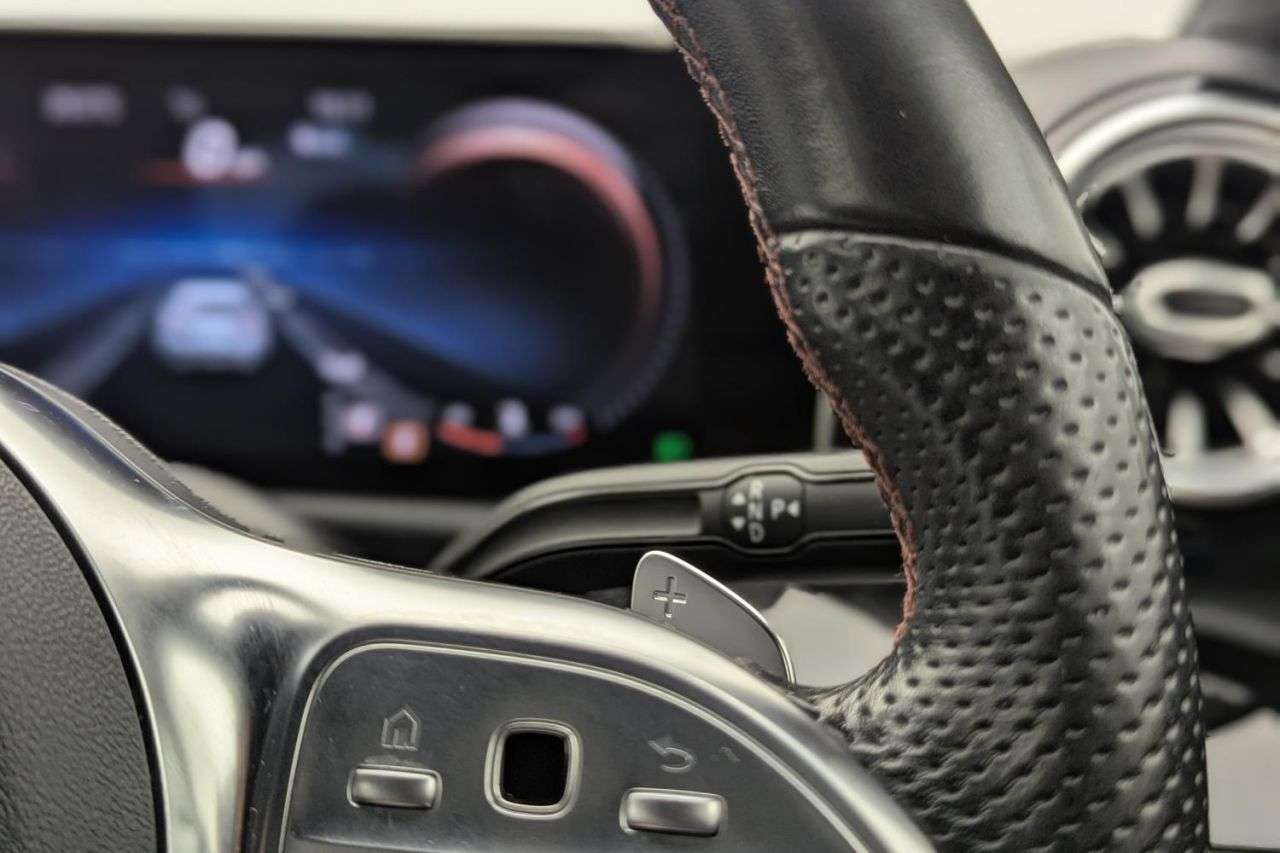 2019 MERCEDES-BENZ A CLASS 2019 MERCEDES-BENZ A CLASS