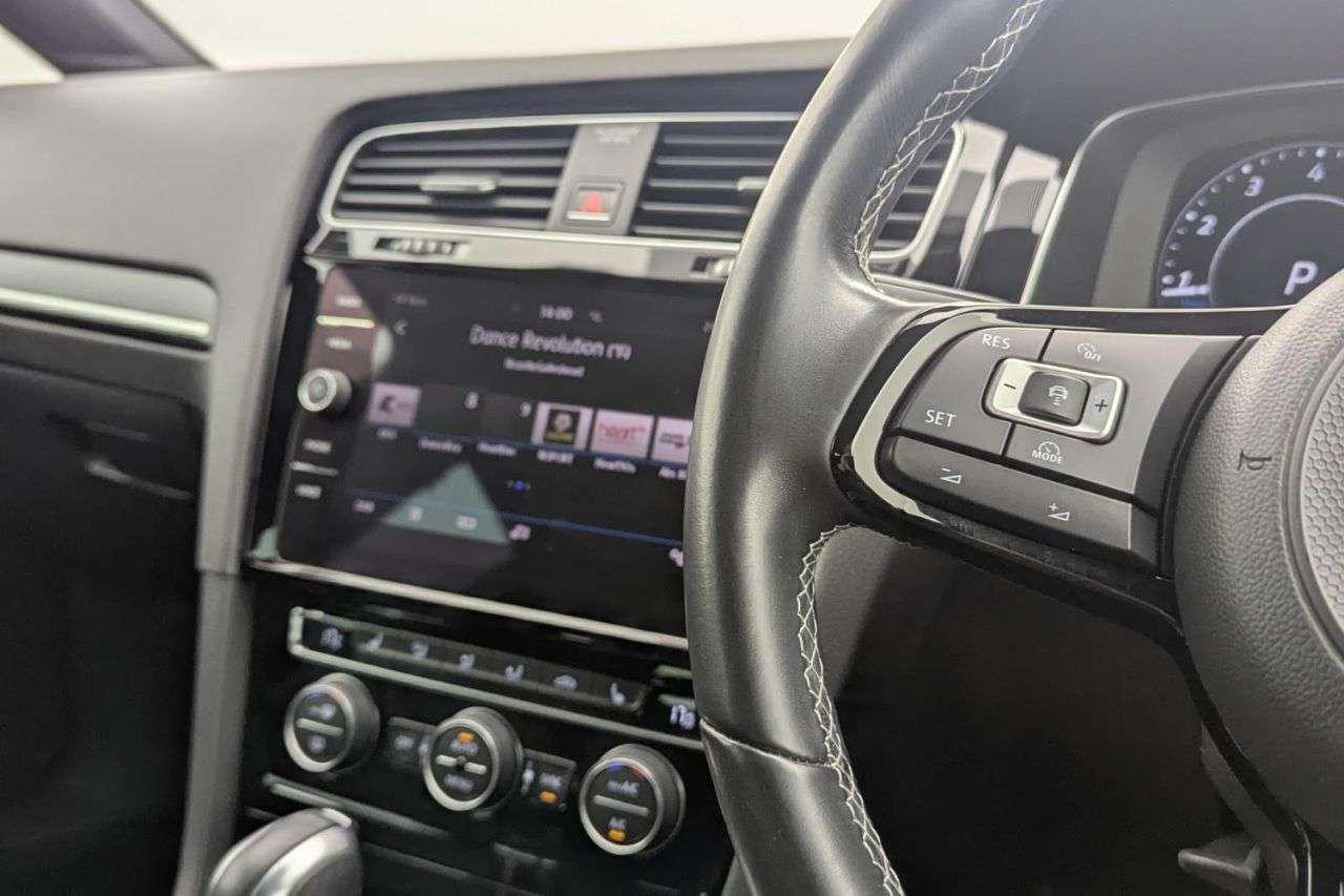 2018 VOLKSWAGEN GOLF 2018 VOLKSWAGEN GOLF