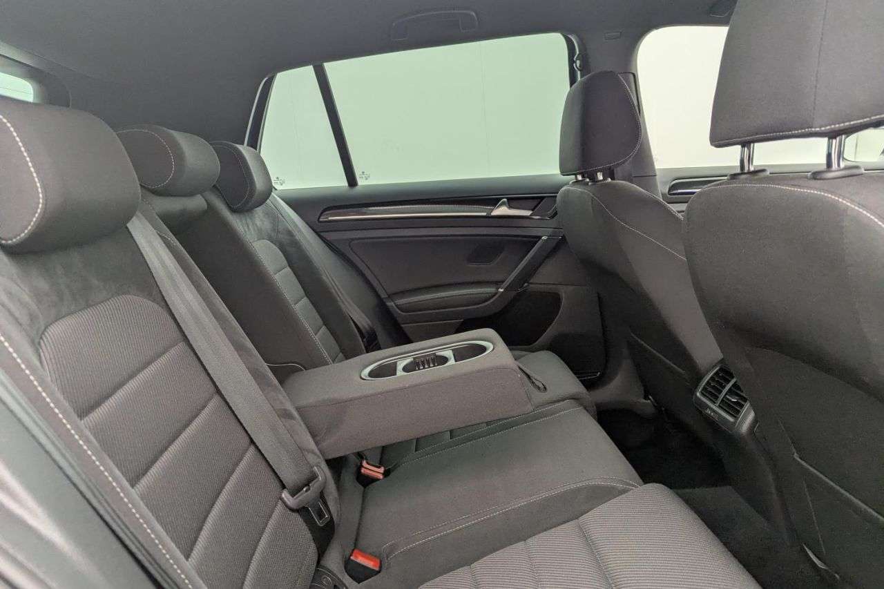 2018 VOLKSWAGEN GOLF 2018 VOLKSWAGEN GOLF