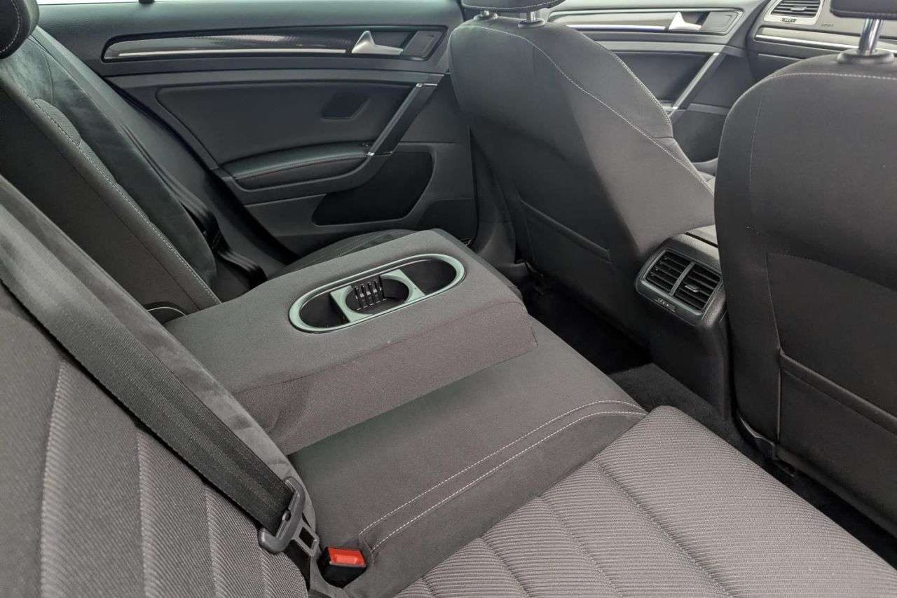 2018 VOLKSWAGEN GOLF 2018 VOLKSWAGEN GOLF
