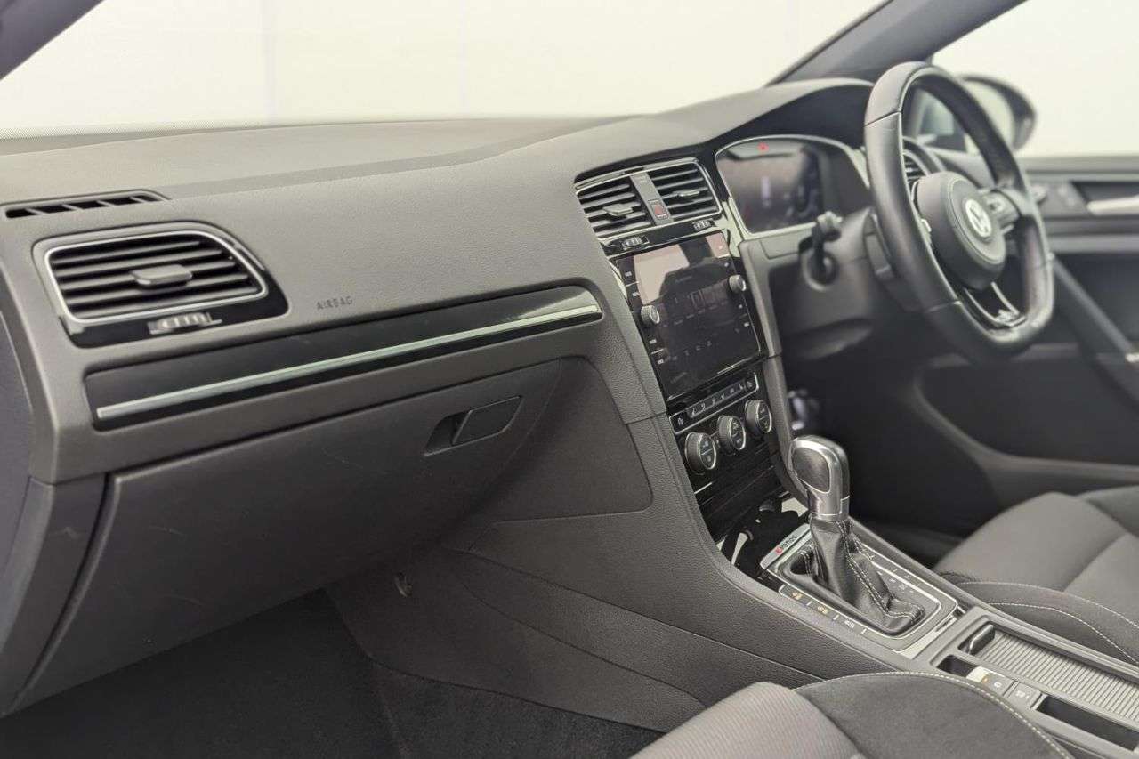 2018 VOLKSWAGEN GOLF 2018 VOLKSWAGEN GOLF