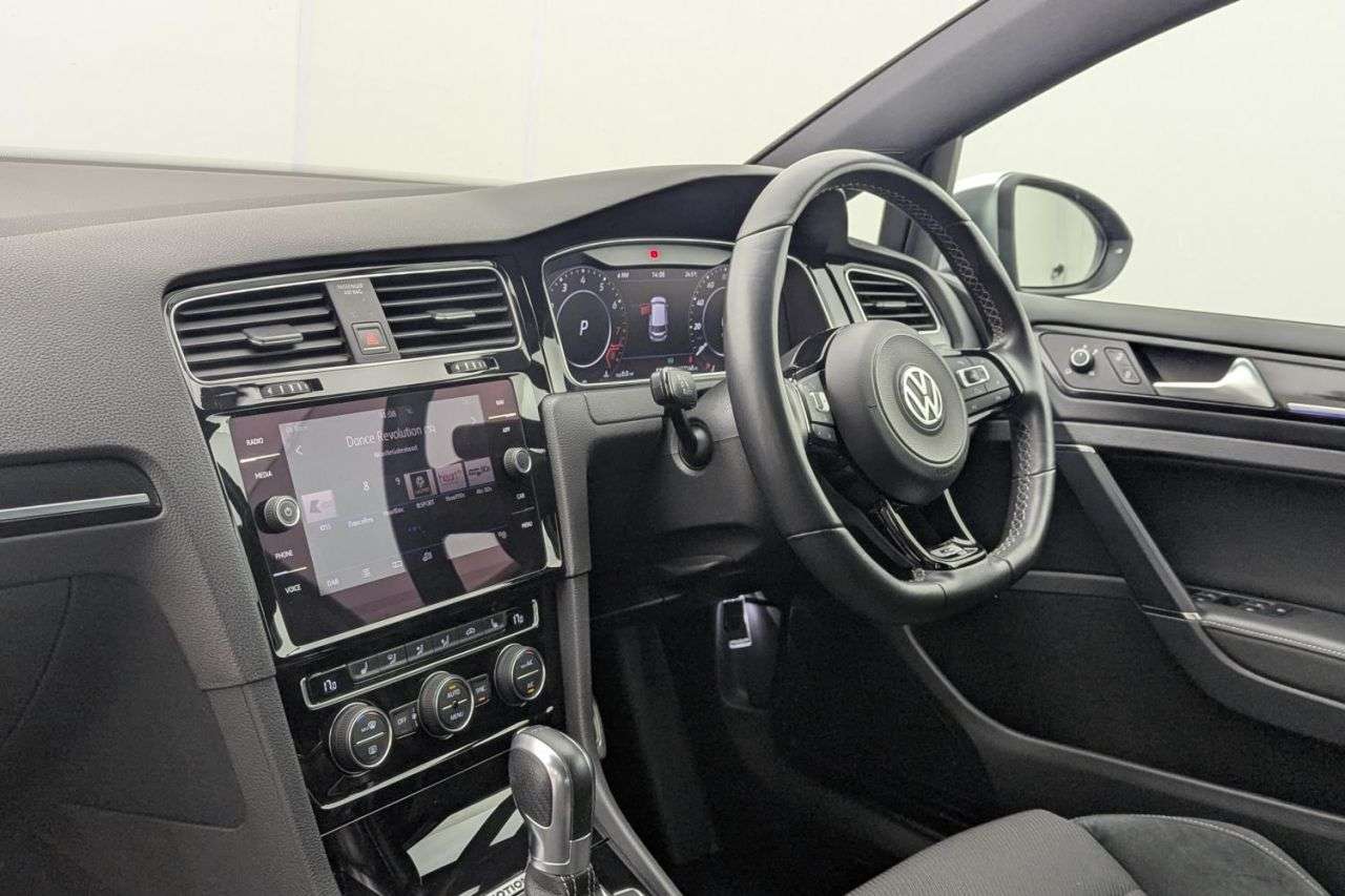 2018 VOLKSWAGEN GOLF 2018 VOLKSWAGEN GOLF