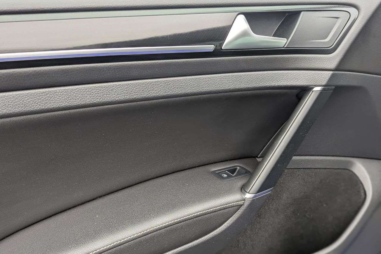 2018 VOLKSWAGEN GOLF 2018 VOLKSWAGEN GOLF