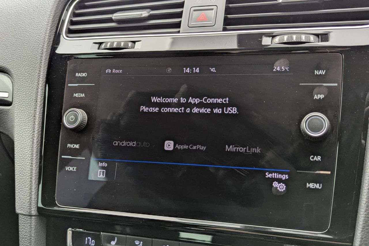 2018 VOLKSWAGEN GOLF 2018 VOLKSWAGEN GOLF