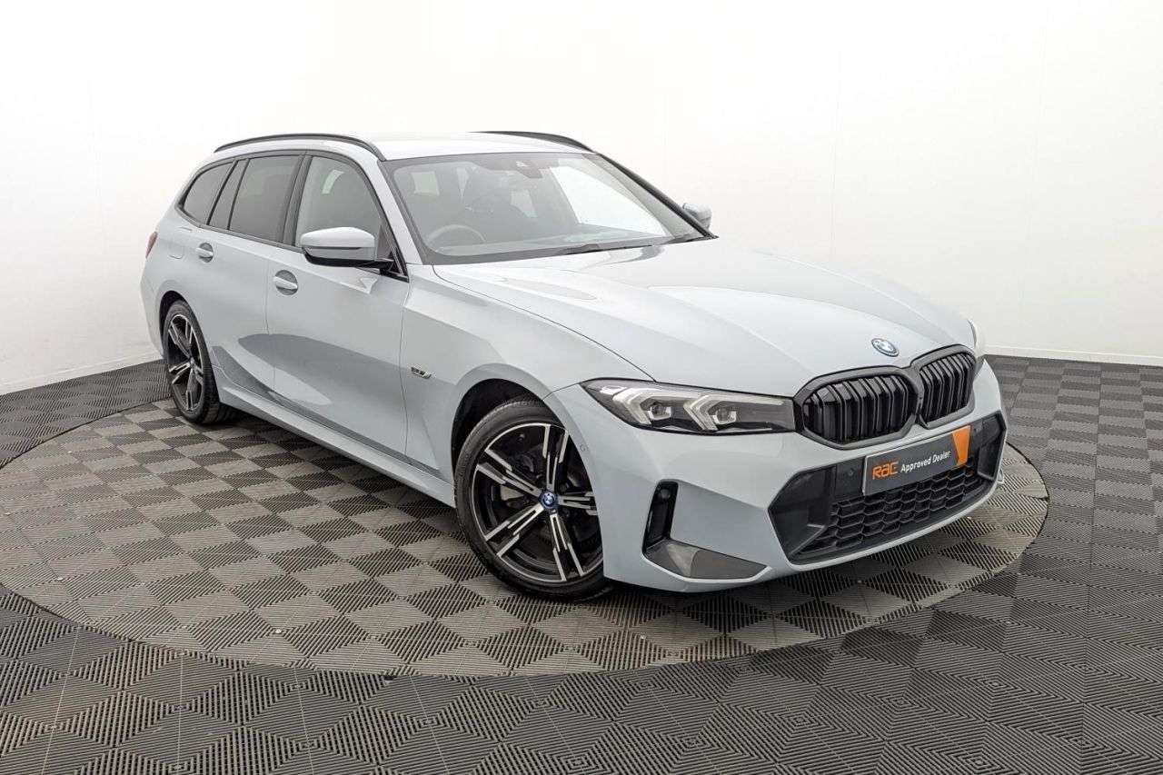 A 2023 BMW 3 SERIES 2.0 330e 12kWh M Sport Touring 5dr Petrol Plug-in Hybrid Auto Euro 6 (s/s) A 2023 BMW 3 SERIES 2.0 330e 12kWh M Sport Touring 5dr Petrol Plug-in Hybrid Auto Euro 6 (s/s)