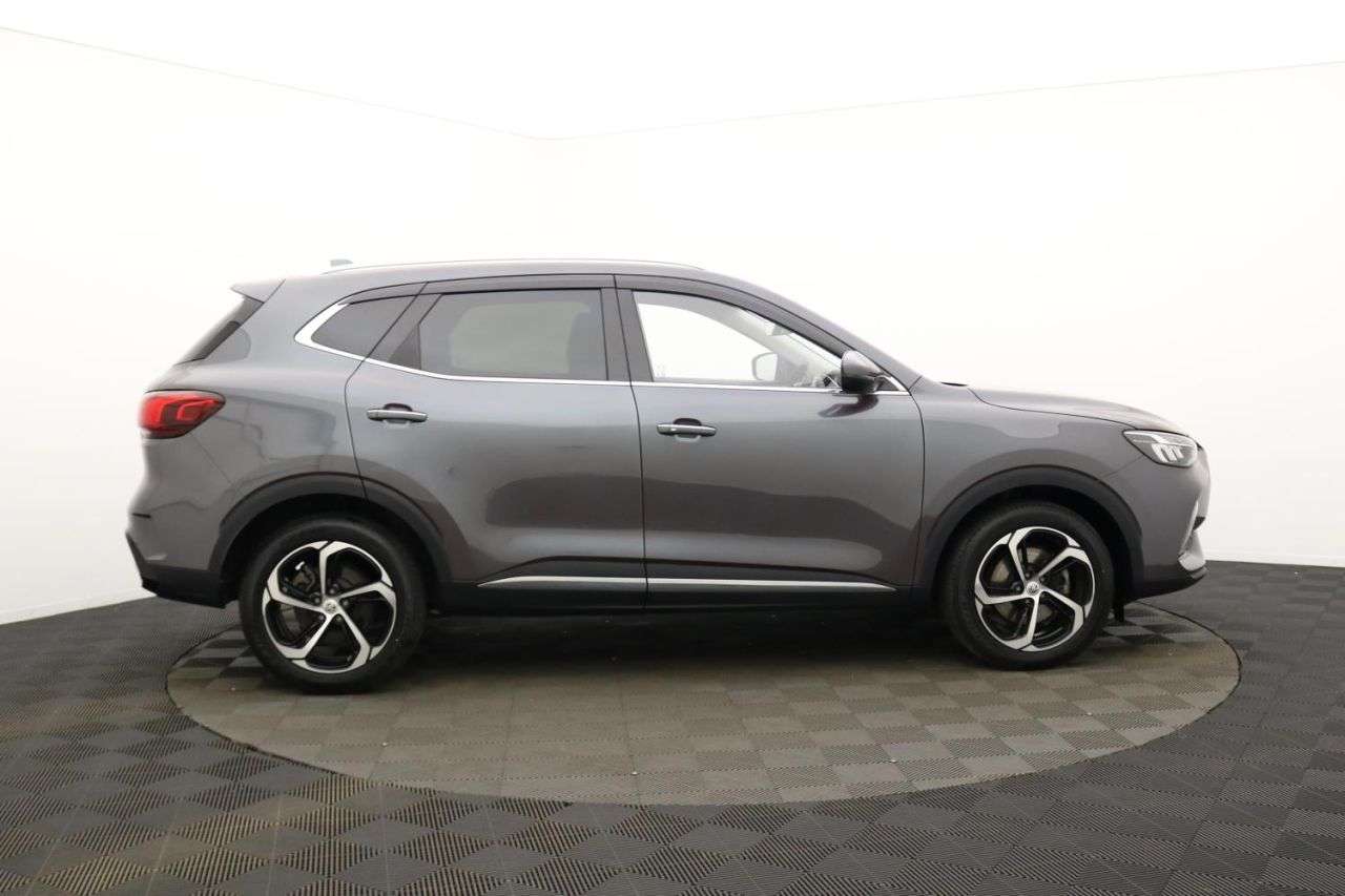 A 2024 MG MG HS 1.5 T-GDI Trophy SUV 5dr Petrol DCT Euro 6 (s/s) (162 ps) Award Winning 5 S A 2024 MG MG HS 1.5 T-GDI Trophy SUV 5dr Petrol DCT Euro 6 (s/s) (162 ps) Award Winning 5 S