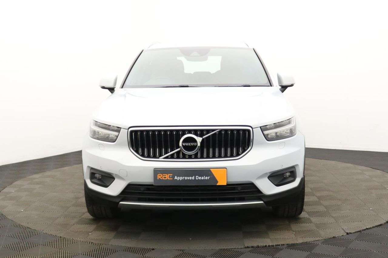 2021 VOLVO XC40 2021 VOLVO XC40