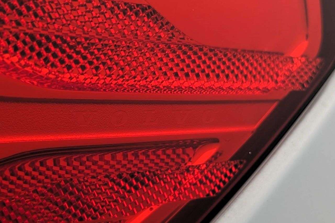 2021 VOLVO XC40 2021 VOLVO XC40
