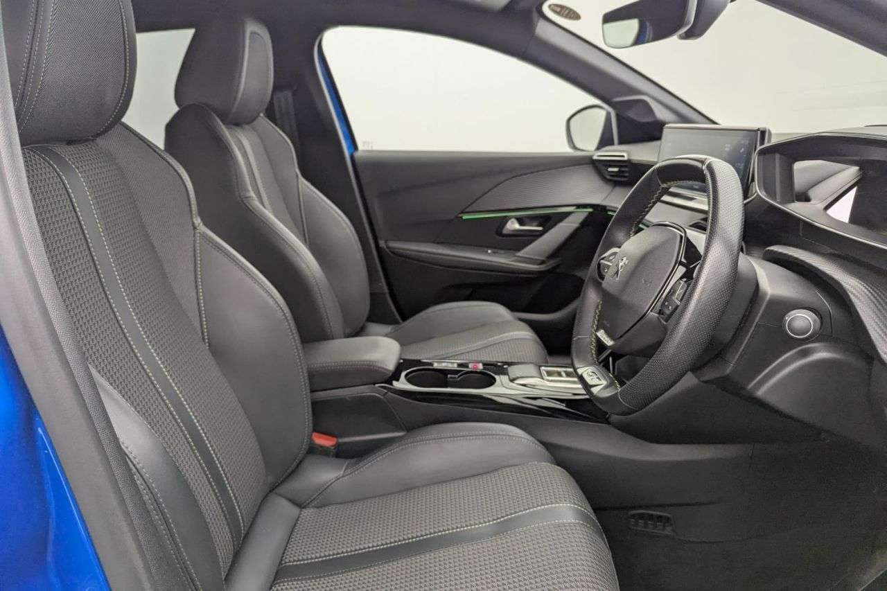 A 2023 PEUGEOT E-208 50kWh GT Hatchback 5dr Electric Auto (7.4kW Charger) (136 ps) Award Winning A 2023 PEUGEOT E-208 50kWh GT Hatchback 5dr Electric Auto (7.4kW Charger) (136 ps) Award Winning