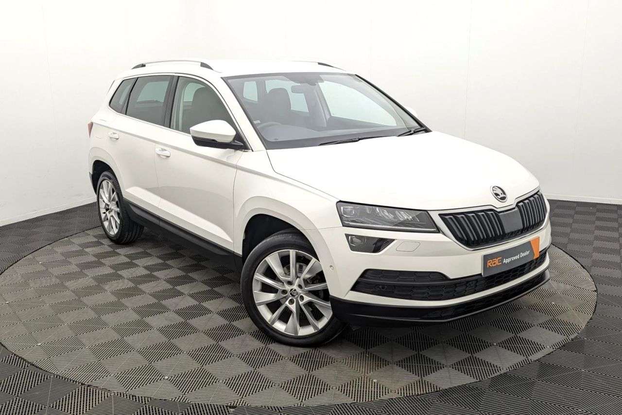 A 2018 SKODA KAROQ 1.6 TDI SE L SUV 5dr Diesel DSG Euro 6 (s/s) (115 ps) Award Winning 5 Star A 2018 SKODA KAROQ 1.6 TDI SE L SUV 5dr Diesel DSG Euro 6 (s/s) (115 ps) Award Winning 5 Star