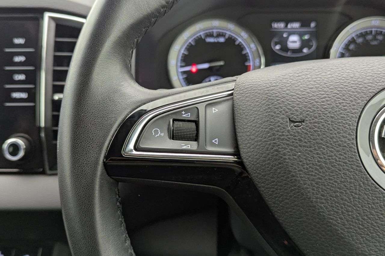 2018 SKODA KAROQ 2018 SKODA KAROQ