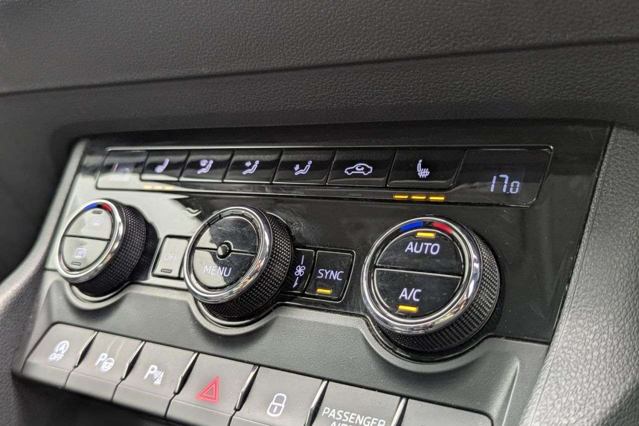 2018 SKODA KAROQ 2018 SKODA KAROQ