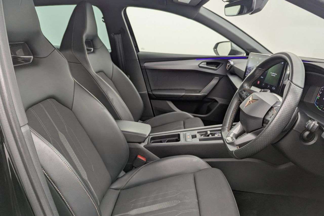 A 2023 CUPRA LEON 1.4 eHybrid 12.8kWh VZ2 Hatchback 5dr Petrol Plug-in Hybrid DSG Euro 6 (s/s A 2023 CUPRA LEON 1.4 eHybrid 12.8kWh VZ2 Hatchback 5dr Petrol Plug-in Hybrid DSG Euro 6 (s/s