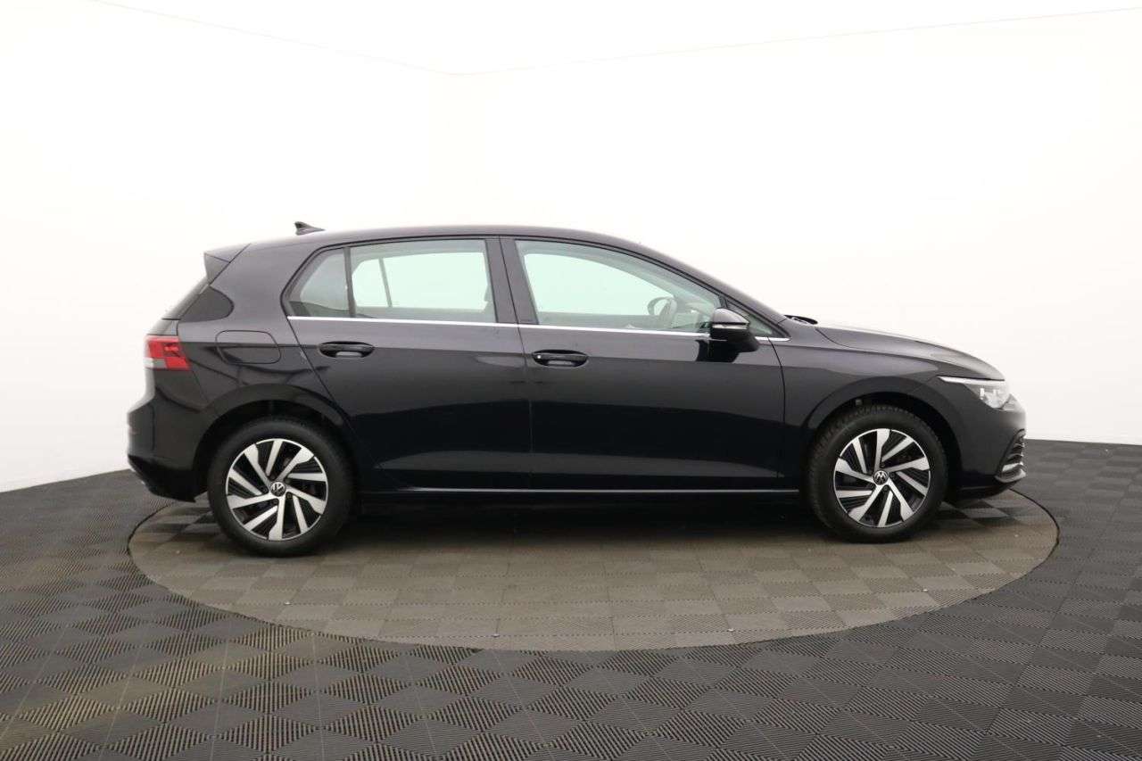 A 2021 VOLKSWAGEN GOLF 1.4 TSI 13kWh Style Hatchback 5dr Petrol Plug-in Hybrid DSG Euro 6 (s/s) (2 A 2021 VOLKSWAGEN GOLF 1.4 TSI 13kWh Style Hatchback 5dr Petrol Plug-in Hybrid DSG Euro 6 (s/s) (2
