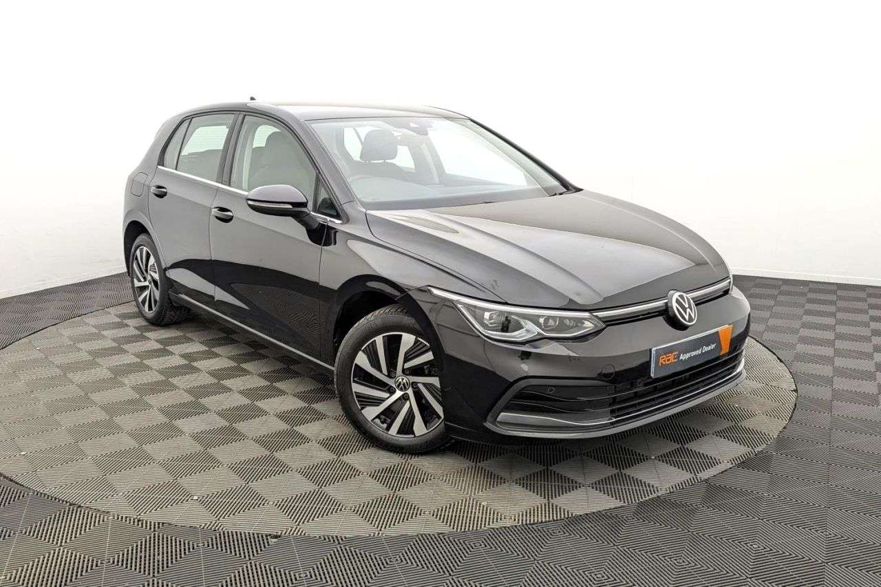 A 2021 VOLKSWAGEN GOLF 1.4 TSI 13kWh Style Hatchback 5dr Petrol Plug-in Hybrid DSG Euro 6 (s/s) (2 A 2021 VOLKSWAGEN GOLF 1.4 TSI 13kWh Style Hatchback 5dr Petrol Plug-in Hybrid DSG Euro 6 (s/s) (2