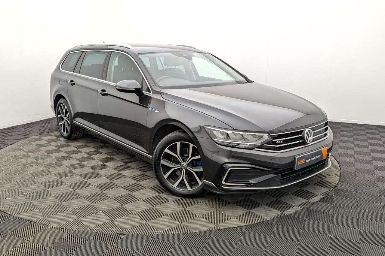 A 2020 VOLKSWAGEN PASSAT 1.4 TSI 13kWh GTE Estate 5dr Petrol Plug-in Hybrid DSG Euro 6 (s/s) (218 ps A 2020 VOLKSWAGEN PASSAT 1.4 TSI 13kWh GTE Estate 5dr Petrol Plug-in Hybrid DSG Euro 6 (s/s) (218 ps