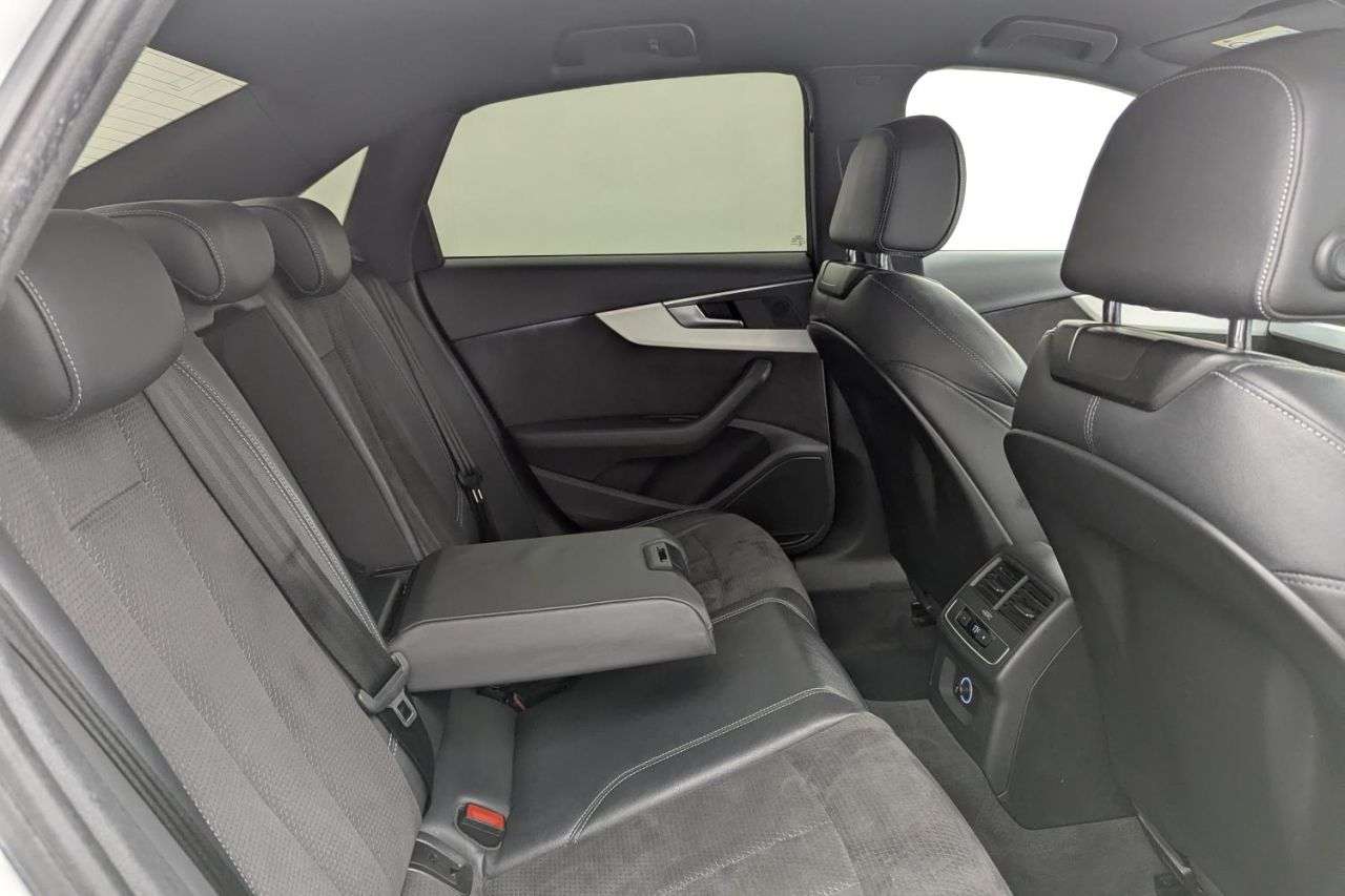 2018 AUDI A4 2018 AUDI A4
